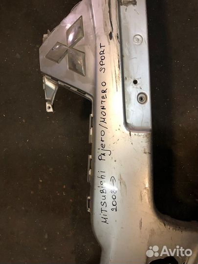 Mitsubishi Pajero/Montero Sport бампер передний