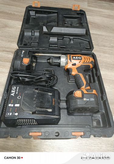 Шуруповерт AEG