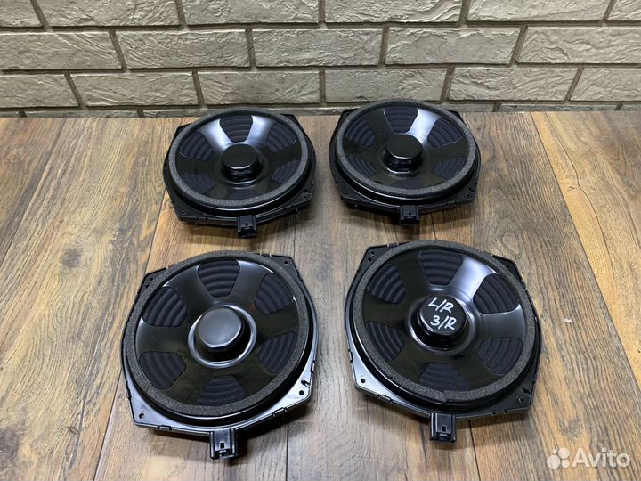 Range Rover Sport Динамик В обшивку двери LH RH