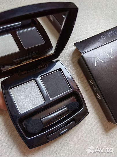 Тени для век черно белые