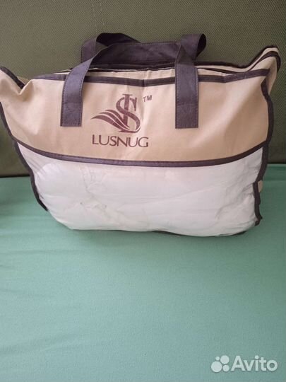 Детское одеяло и подушка в кроватку