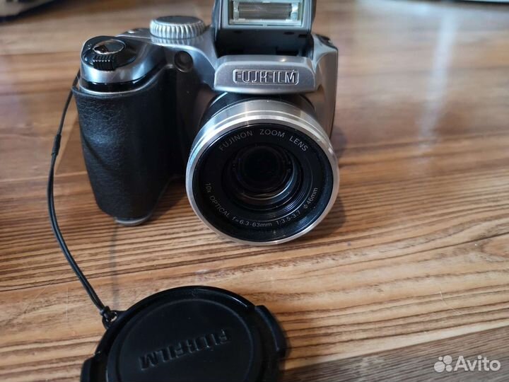 Компактный фотоаппарат Fujifilm finepix s5700