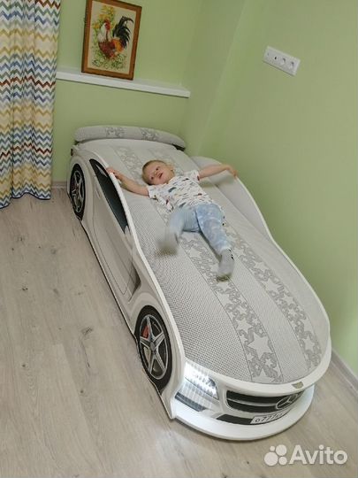 Красивая и качественная кровать машинка