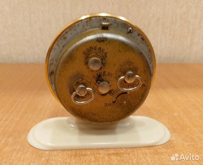 Часы будильник 