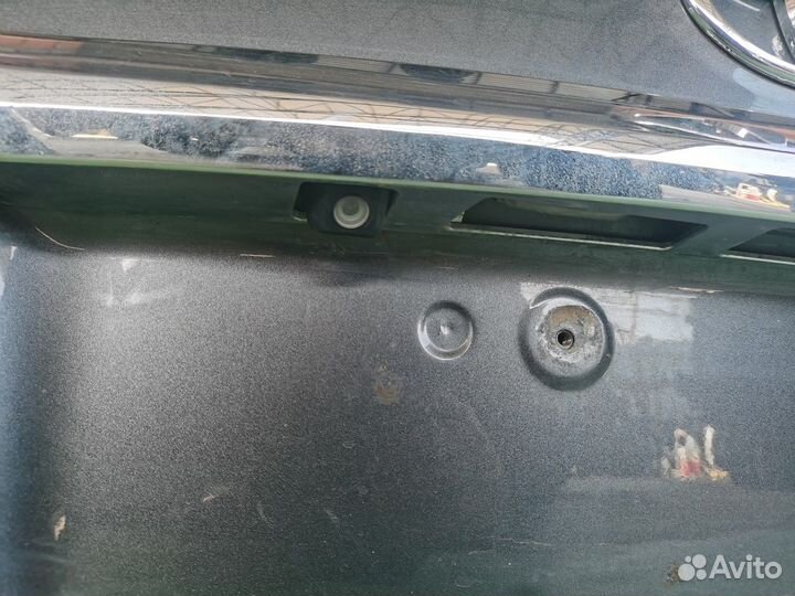 Крышка багажника Toyota Avensis
