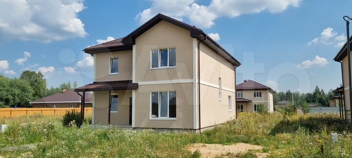Коттедж 230 м² на участке 8 сот.