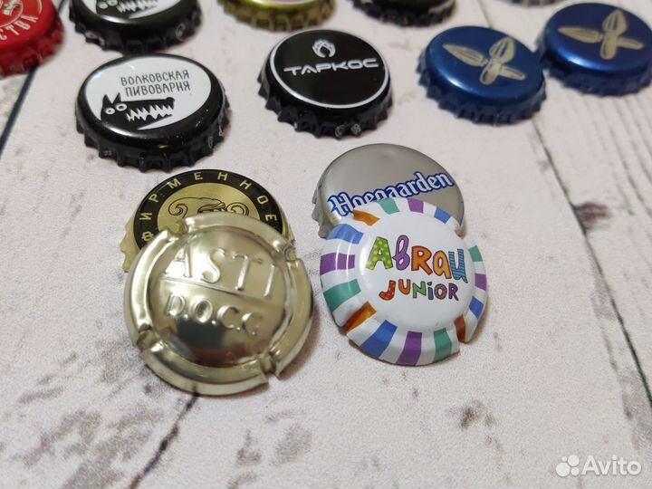 Плакетки металлические крышки пробки в коллекцию