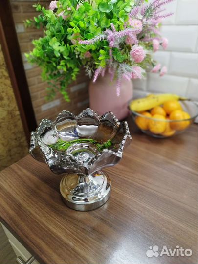 Конфетница на ножке, стекло, цвет серебро