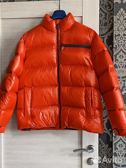 Пуховик новый Trussardi