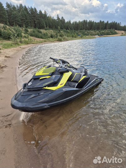 Продаюгидроцикл BRP RXP X 260