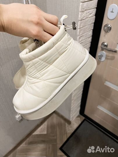 Дутики женские зимние