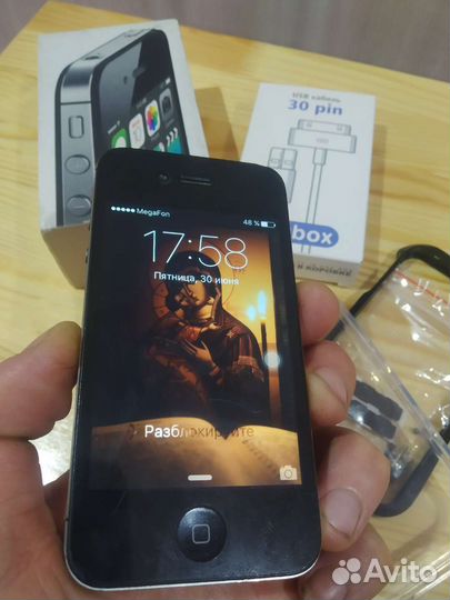 Телефон iPhone 4s
