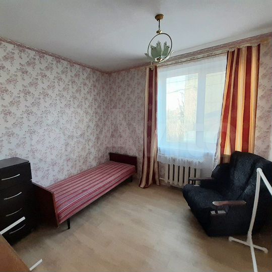 Комната 16 м² в 4-к., 2/5 эт.