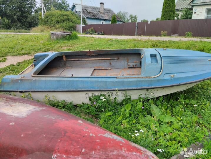 Моторная лодка Ладога