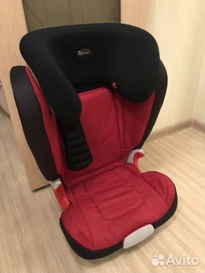 Автомобильное кресло