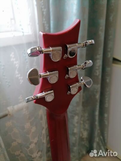 Электрогитара