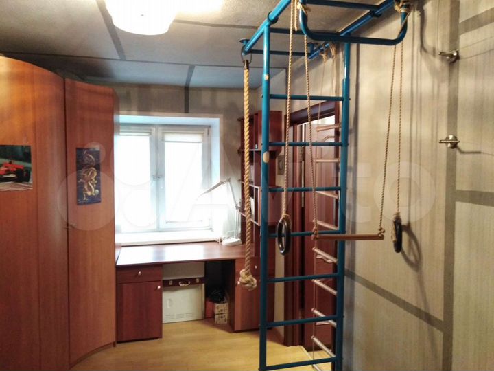 2-к. квартира, 42 м², 1/5 эт.