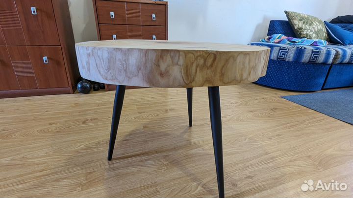 Журнальный столик