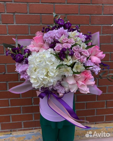 Цветочная композиция в цилиндре