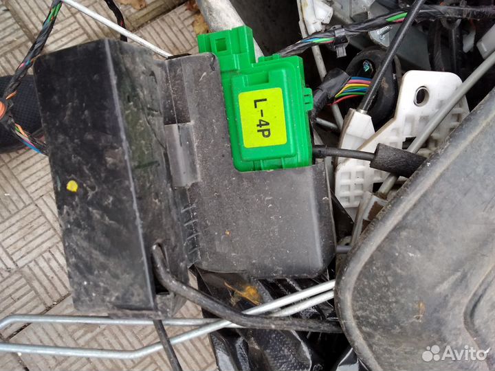 Кia Rio 3 замок двери