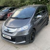 Honda Freed 1.5 CVT, 2012, 270 000 км, с пробегом, цена 1 400 000 руб.