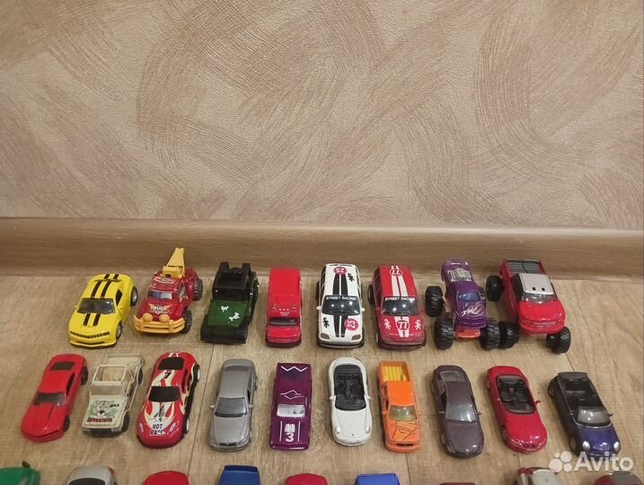 Машинки металлические