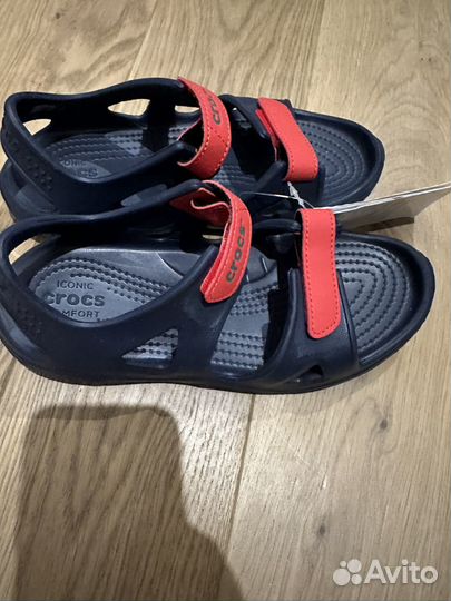 Сандалии crocs j3