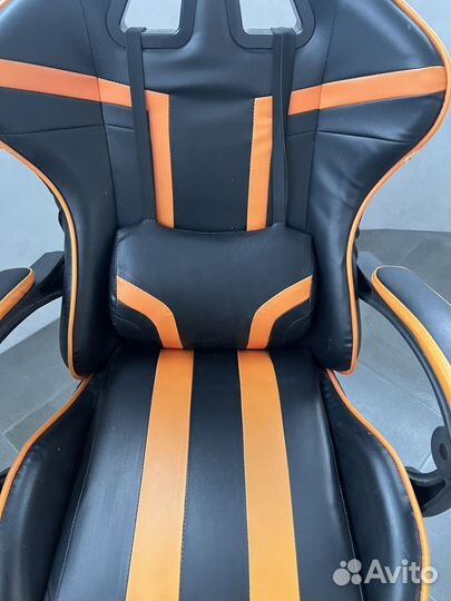 Компьютерное кресло геймера