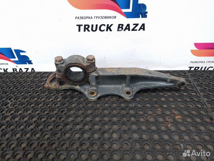 Кронштейн пневморессоры правый