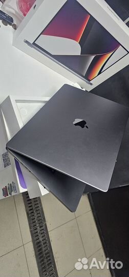 Apple macbook pro 16 2tb