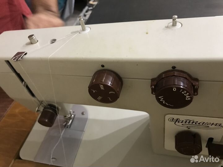 Швейная машинка Чайка 143