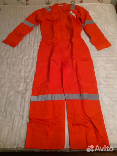Комбинезон рабочий (костюм)