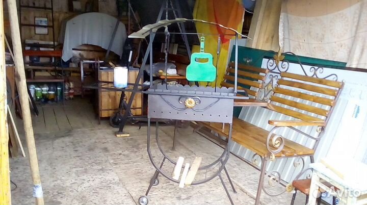 Мангал с крышей