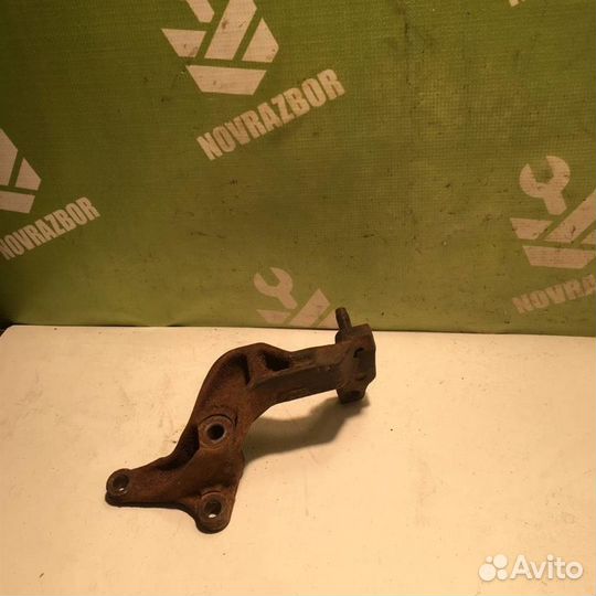 Кронштейн Мазда Протеже 323 Фамилия