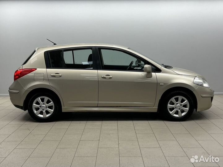 Nissan Tiida 1.6 МТ, 2011, 214 010 км