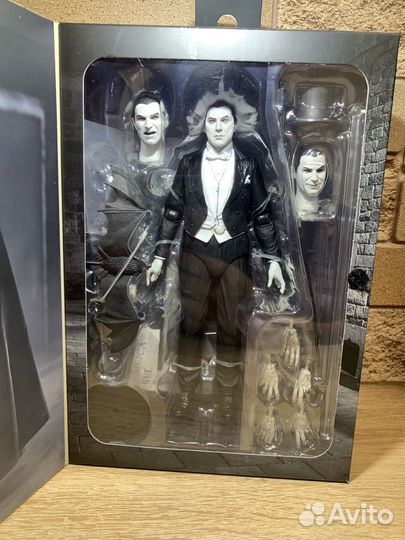 Фигрука Дракула Черно-белый