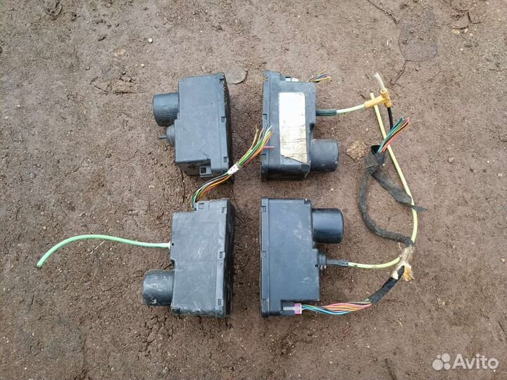 Компрессор центрального замка Ауди Фольцваген б3