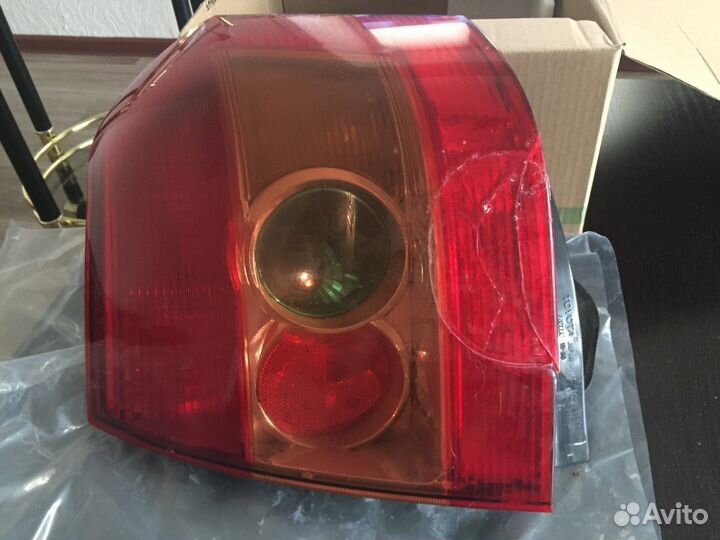 Стопари задние Toyota runx, allex, Corolla хэтчбек