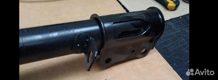 Стойка амортизатора toyota corolla