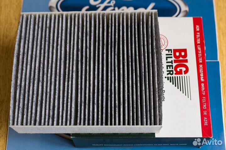 Салонный фильтр Форд Фокус 2 (угольный)