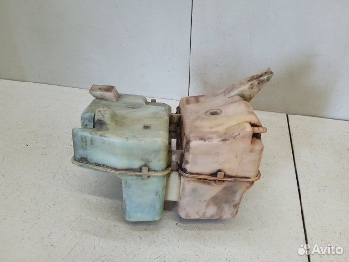 Бачок омывателя лобового стекла Ford Explorer 2