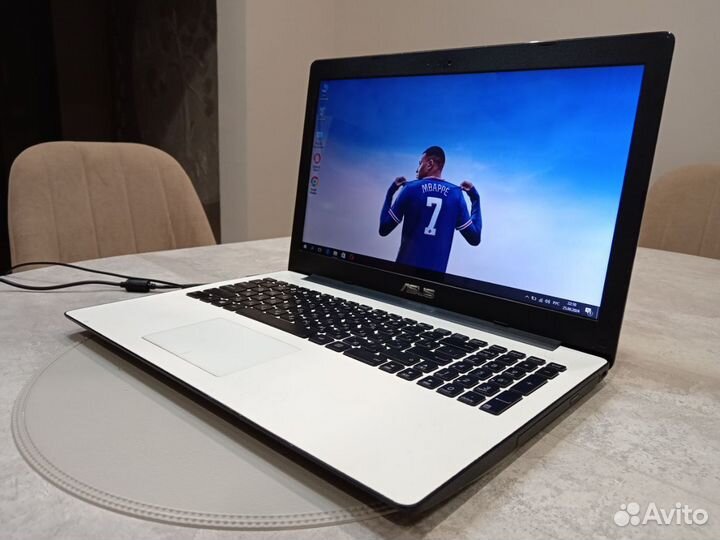 Шустрый ноутбук asus