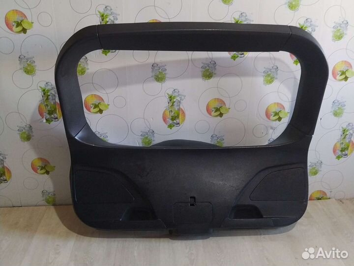 Облицовка крышки багажника Лада Веста SW универсал