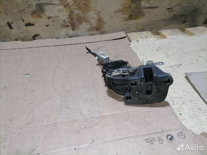 Замок двери Toyota Camry XV10