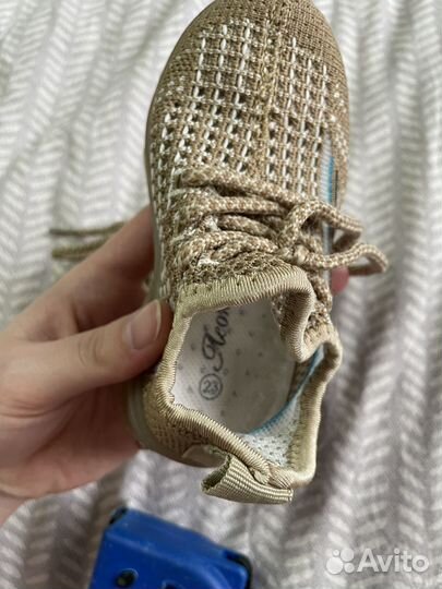 Кроссовки детские