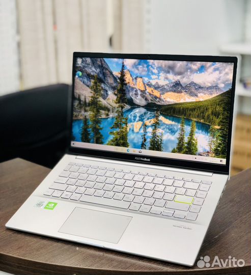 Asus VivoBook 14