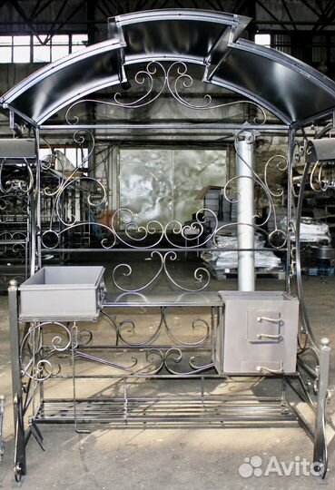 Мангал с крышей