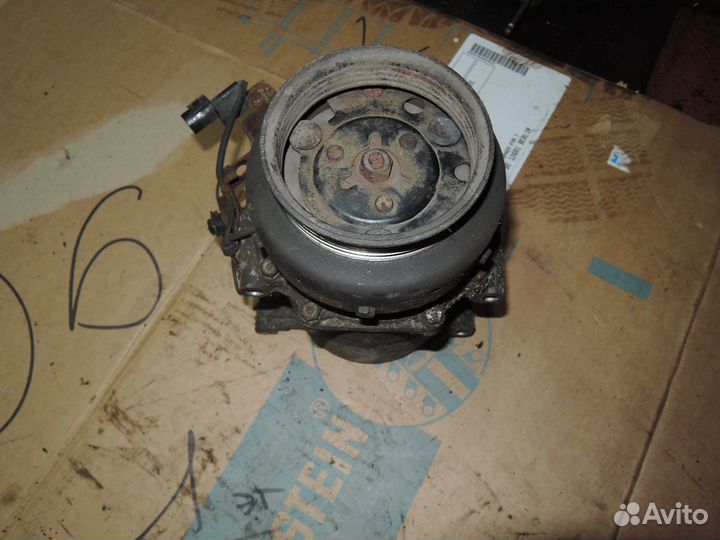 Компрессор кондиционера Mitsubishi Galant 1997-200