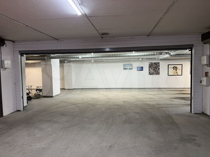 Гараж, > 30 м²