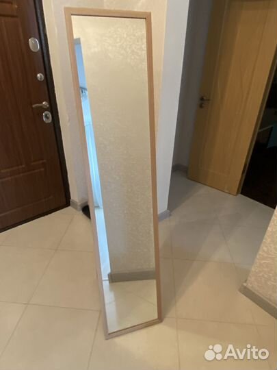 Зеркало напольное в деревянной раме